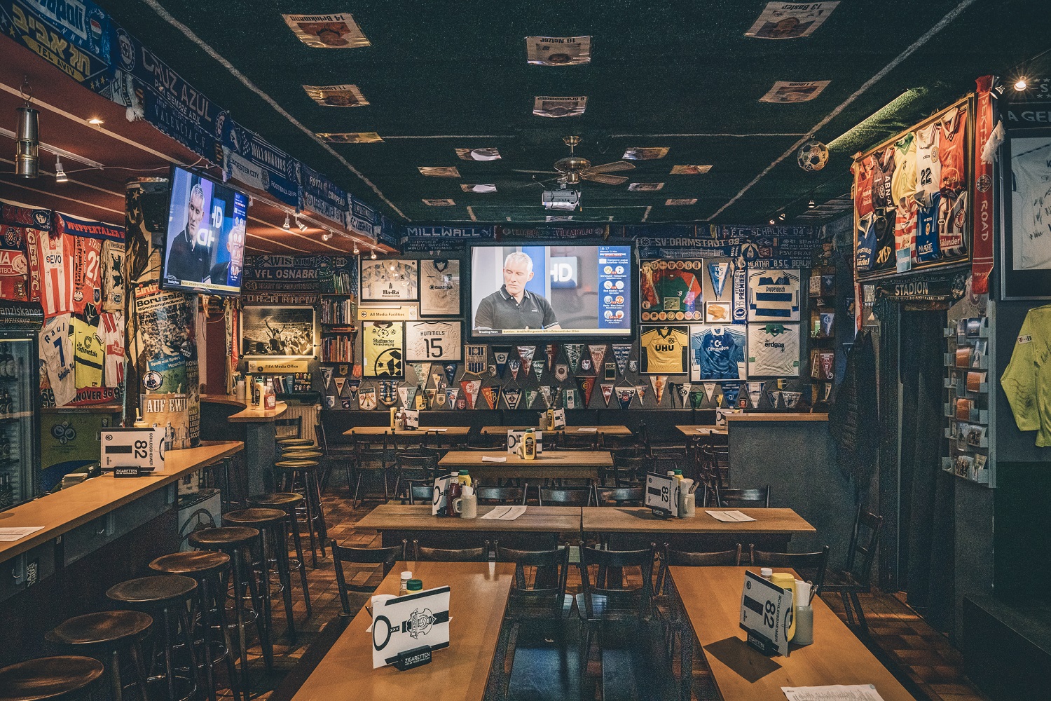 Fußballkneipe Stadion an der Schleißheimerstraße | Public Viewing in München | Mr. München | Foto: Fußballkneipe Stadion Fußballkneipe Stadion an der Schleißheimerstraße | Public Viewing in München | Mr. München | Foto: Fußballkneipe Stadion